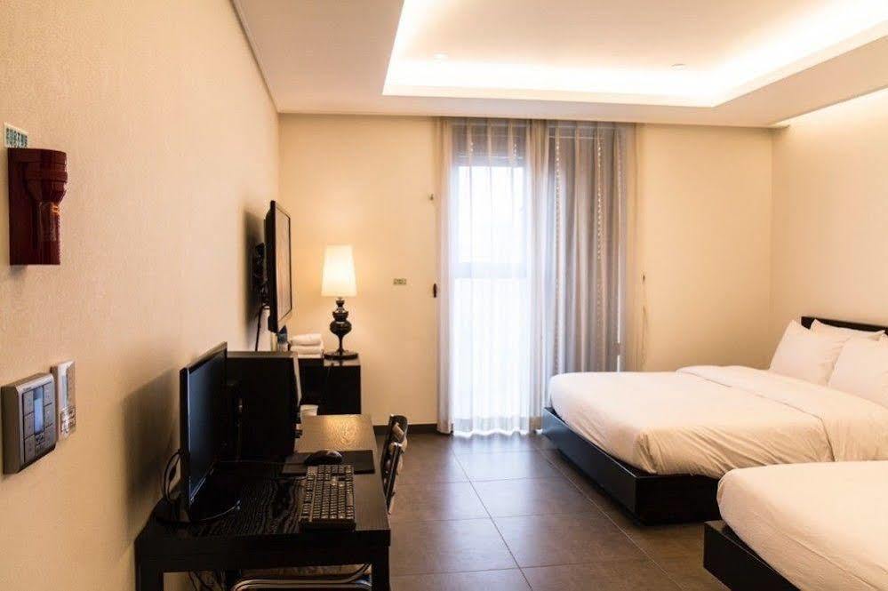 G Tourist Hotel Wolmido Incheon Eksteriør bilde